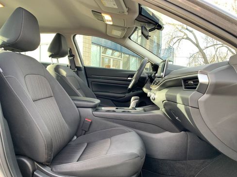 Used 2025 Nissan Altima 2.5 SV image 37