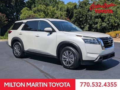 Used 2024 Nissan Pathfinder SV