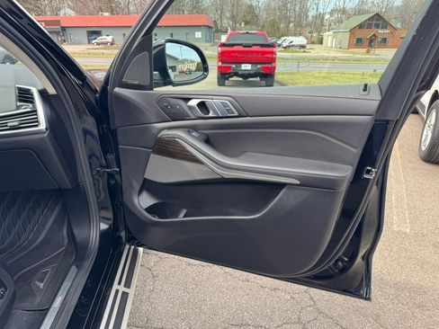 Used 2020 BMW X7 xDrive40i w/ Executive Package image 24