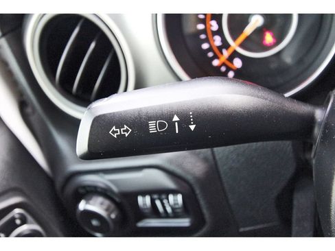 Used 2018 Jeep Wrangler Unlimited Sport S AWD/4WD image 17