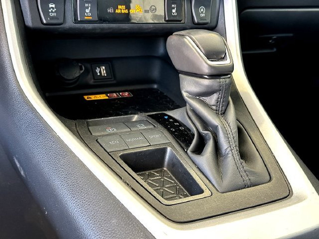 Certified 2023 Toyota RAV4 XLE Premium FWD image 17