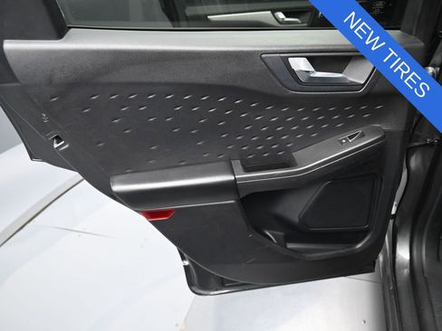 Used 2020 Ford Escape SEL AWD/4WD image 30