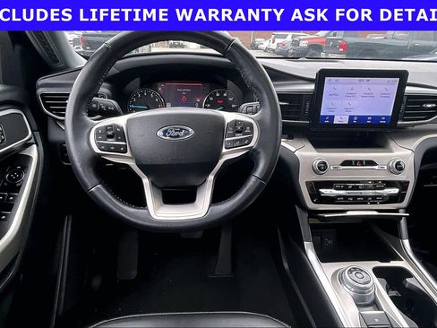 Used 2022 Ford Explorer XLT w/ Equipment Group 202A AWD/4WD image 5