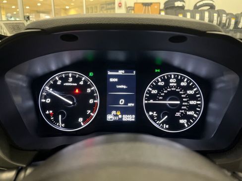 Used 2025 Subaru Crosstrek 2.0i Premium image 3