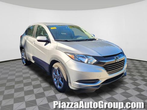 Used 2017 Honda HR-V LX image 1