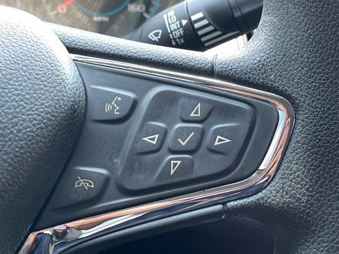 Used 2017 Chevrolet Cruze LT w/ Convenience Package FWD image 12