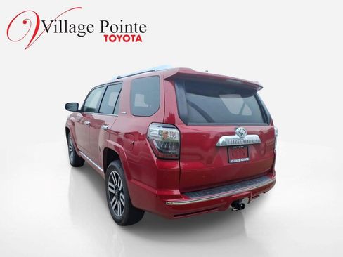 Used 2022 Toyota 4Runner Limited AWD/4WD image 2