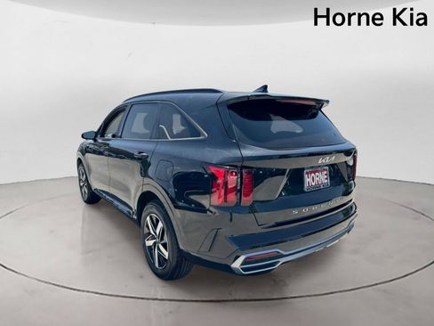 Certified 2022 Kia Sorento S FWD image 5
