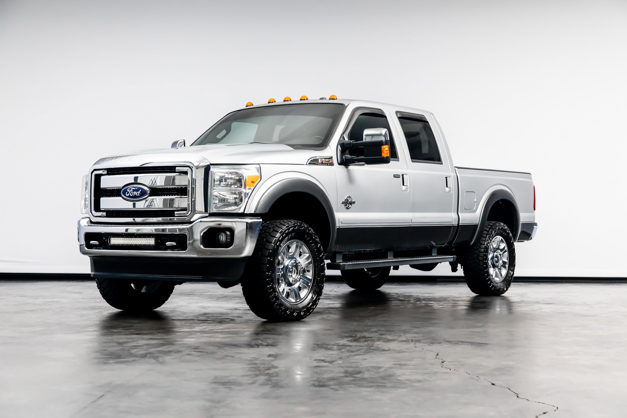 Used 2015 Ford F250 Lariat w/ Chrome Package AWD/4WD image 14