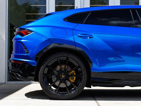 Used 2022 Lamborghini Urus image 5
