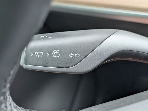 Used 2021 Tesla Model 3 Performance image 25