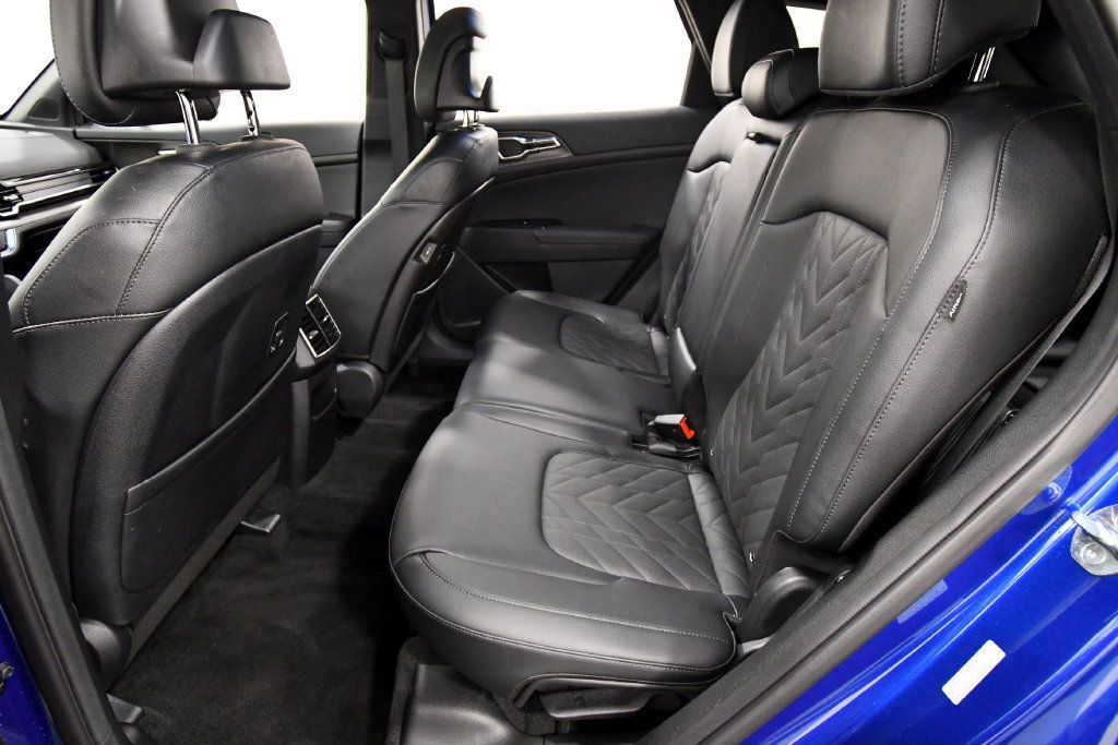 Certified 2025 Kia Sportage X-Pro AWD/4WD image 15