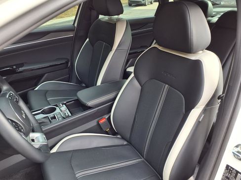 Used 2026 Kia K5 GT-Line w/ GT-Line Premium Package image 12