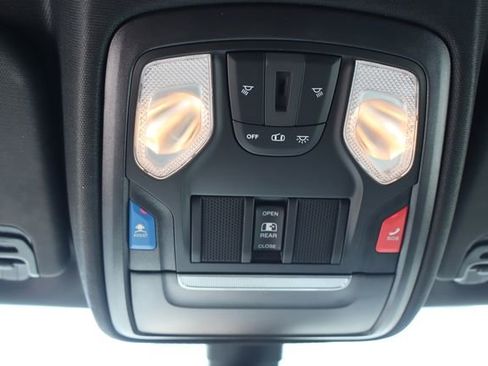 Used 2022 RAM 1500 Big Horn AWD/4WD image 39