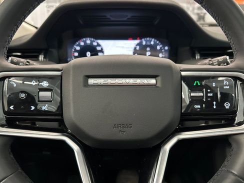 Used 2024 Land Rover Discovery Sport S image 18