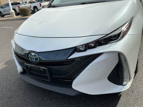 Used 2021 Toyota Prius Prime XLE image 21