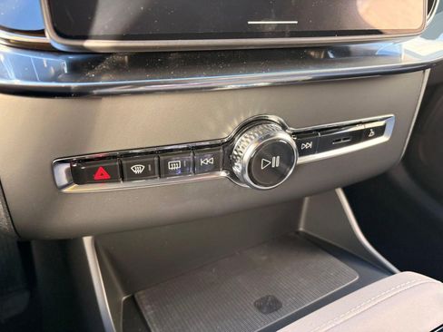 New 2026 Volvo XC90 B6 Plus w/ Protection Package Premier image 20