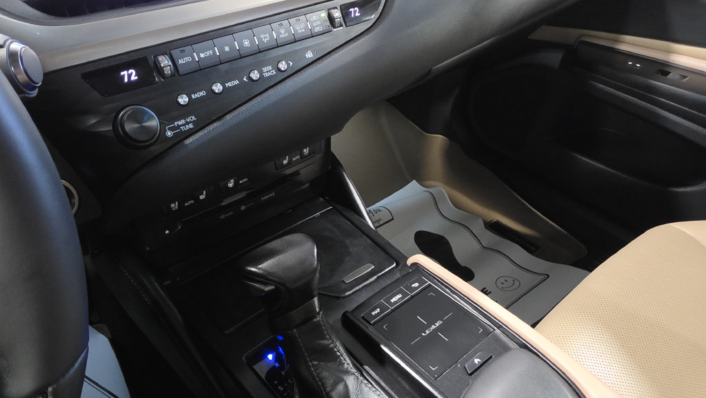 Used 2019 Lexus ES 350 w/ Premium Package FWD image 28