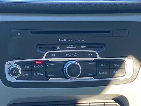 Used 2015 Audi Q3 2.0T Prestige w/ Prestige Package image 9