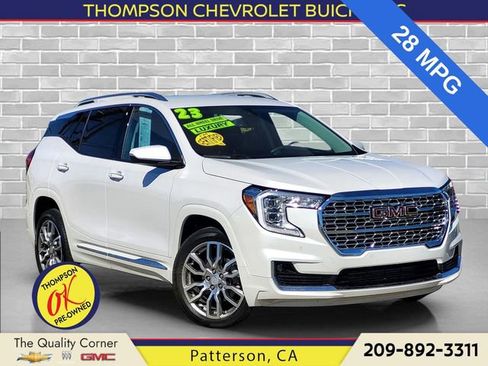 Used 2023 GMC Terrain Denali AWD/4WD image 1