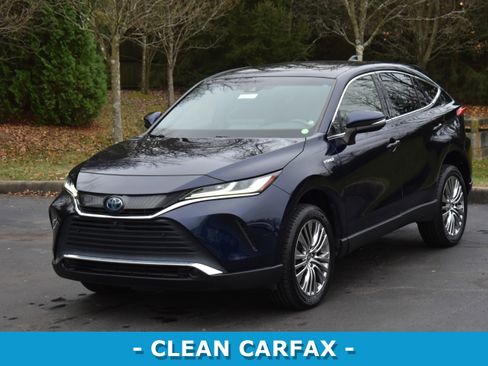 Used 2021 Toyota Venza Limited image 3