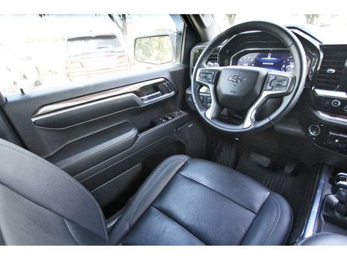 Used 2023 Chevrolet Silverado 1500 LT Trail Boss w/ LT Trail Boss Premium Package AWD/4WD image 8