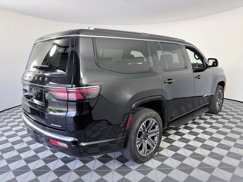 Used 2024 Jeep Wagoneer Series II w/ Flexible Seating Group image 6