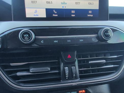 Used 2022 Ford Escape SEL image 17