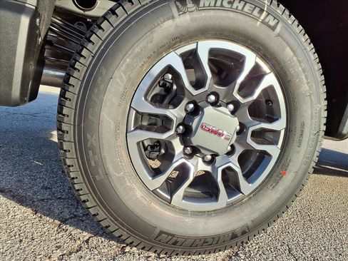 New 2026 GMC Sierra 2500 SLT w/ SLT Premium Package image 27