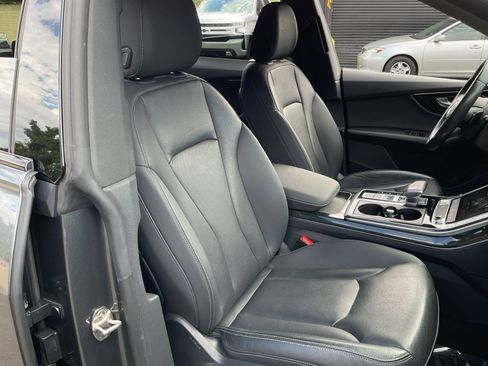 Used 2020 Audi Q8 Premium Plus w/ Premium Plus Package image 22