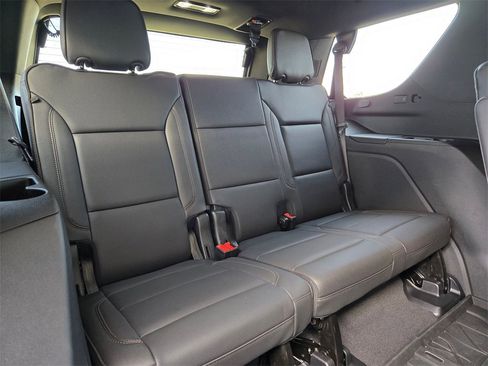 Used 2025 Chevrolet Tahoe High Country image 24