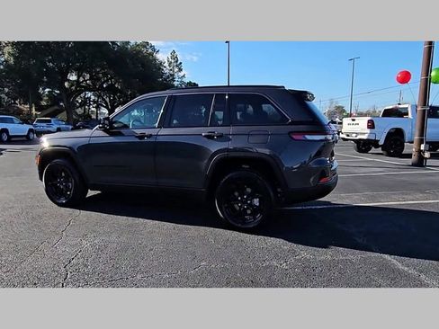 New 2026 Jeep Grand Cherokee Altitude image 26