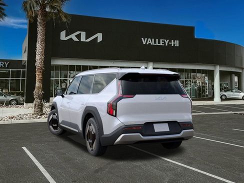 New 2026 Kia EV9 Wind AWD/4WD image 4