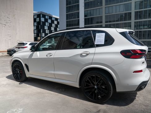 Used 2024 BMW X5 sDrive40i w/ M Sport Package RWD image 15