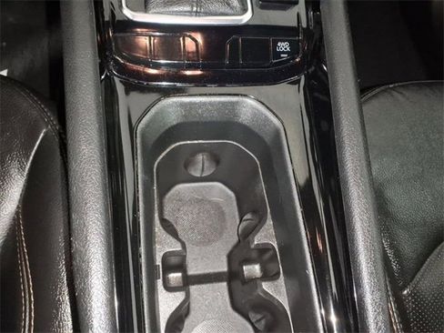 Used 2022 Jeep Compass Limited image 23