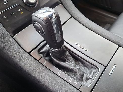 Used 2017 Ford Taurus SEL w/ Equipment Group 201A image 21