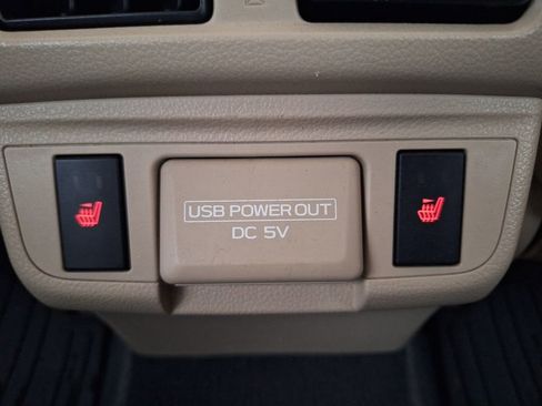 Used 2018 Subaru Outback 2.5i Limited image 19