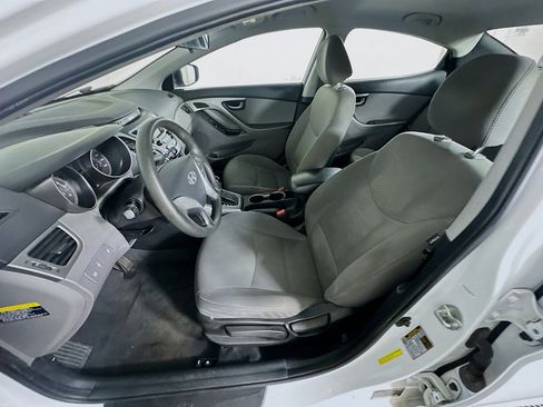 Used 2016 Hyundai Elantra SE image 13