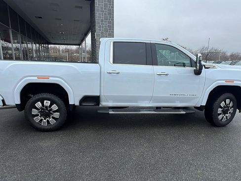 New 2026 GMC Sierra 2500 Denali w/ Technology Package AWD/4WD image 8