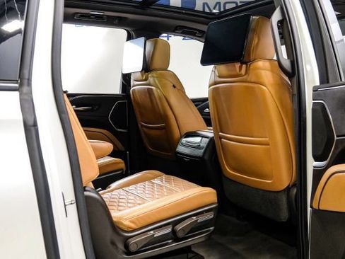 Used 2021 Cadillac Escalade ESV Sport w/ Heavy-Duty Trailer Package AWD/4WD image 49