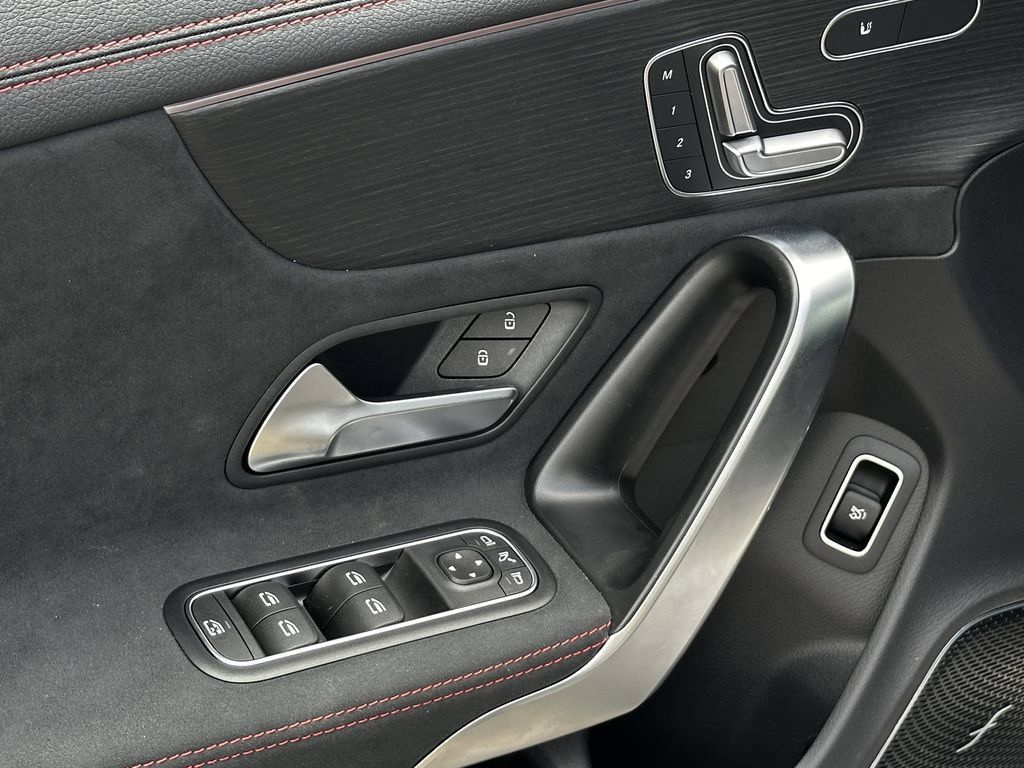 New 2025 Mercedes-Benz CLA 35 AMG 4MATIC image 12