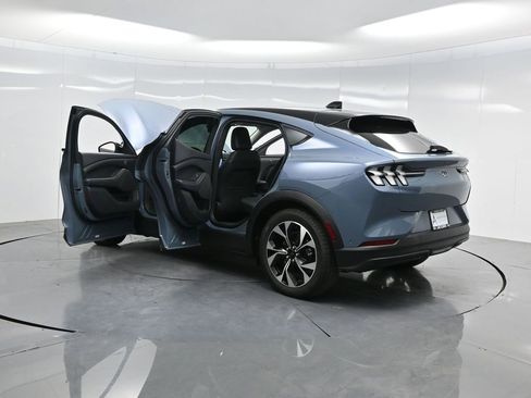 Used 2024 Ford Mustang Mach-E Select image 43