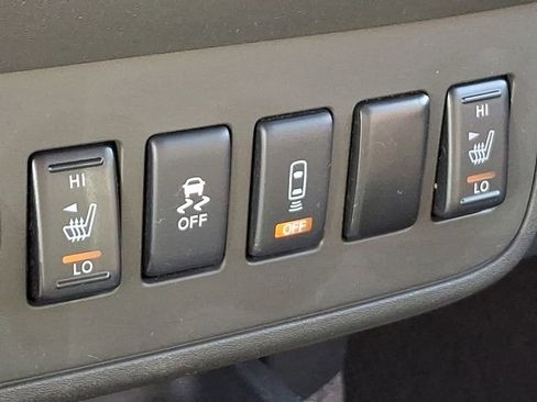 Used 2014 Nissan Frontier SV w/ SV Value Truck Package image 28