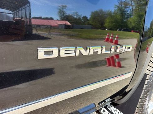 Used 2019 GMC Sierra 3500 Denali w/ Duramax Plus Package AWD/4WD image 9
