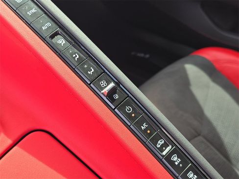 Used 2025 Chevrolet Corvette Z06 image 24