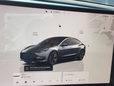 Used 2023 Tesla Model 3 Standard Range image 17
