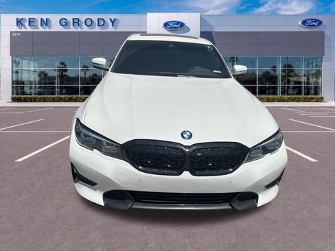 Used 2019 BMW 330i Sedan w/ Driving Assistance Package RWD image 3