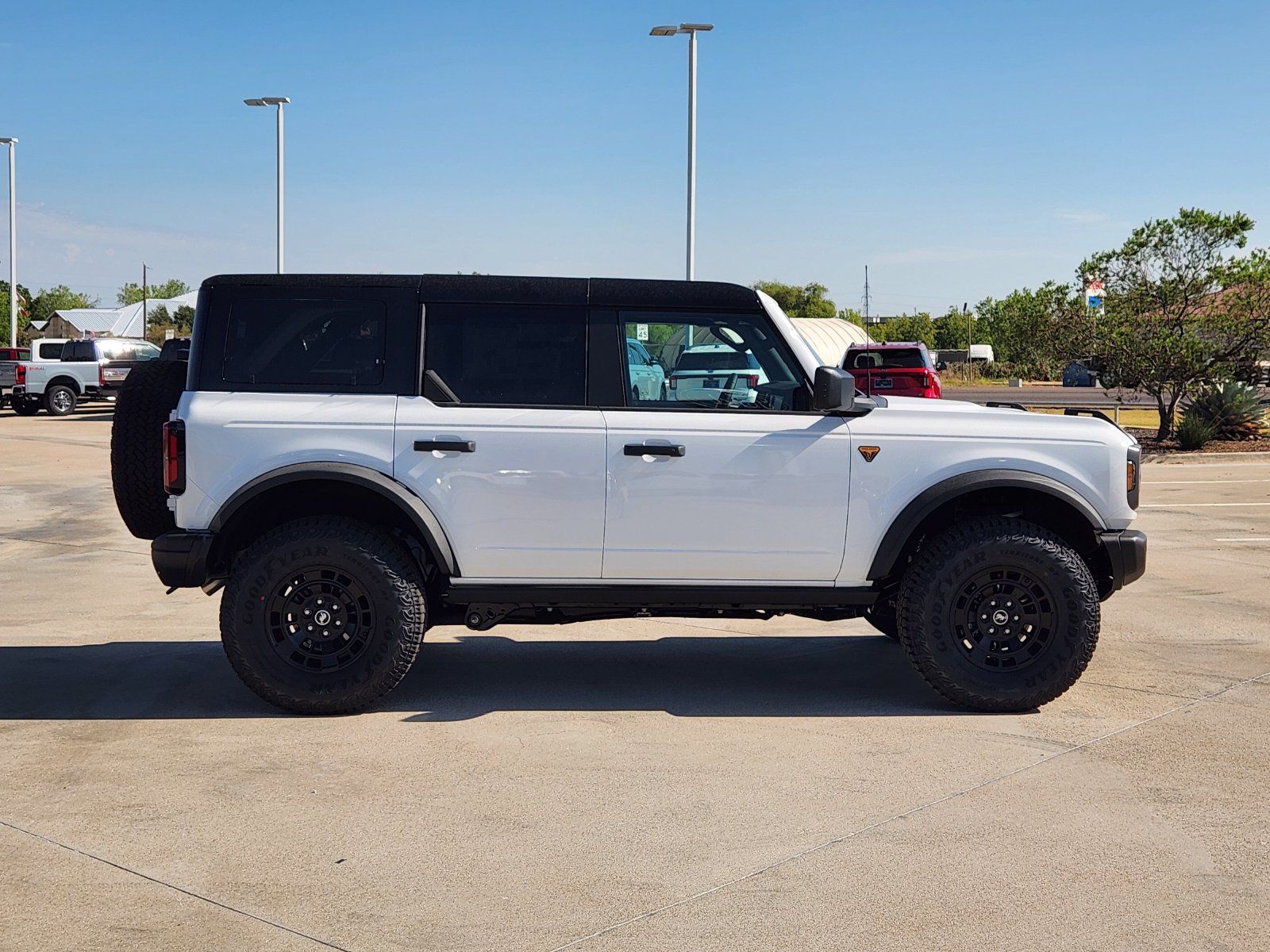 New 2026 Ford Bronco Badlands AWD/4WD image 7