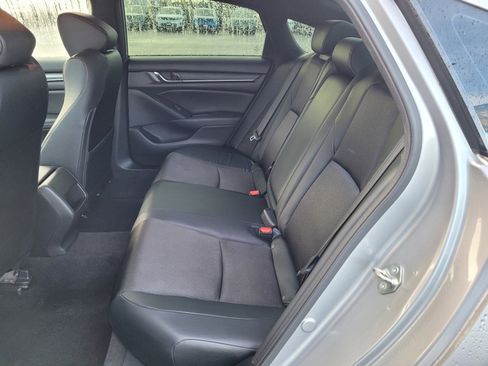 Used 2018 Honda Accord Sport image 12