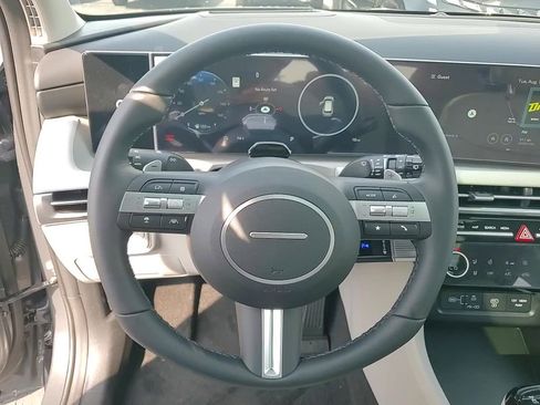 New 2025 Hyundai Tucson Limited image 16